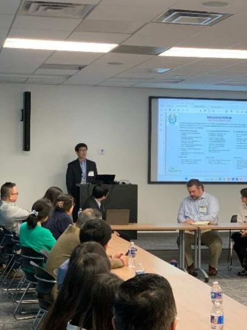 E-CACS President Dr. Mingwen Wang opening the April 2026 Executive Forum