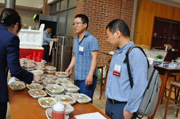 Networking over lunch at the conference